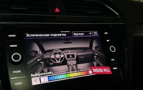 Volkswagen Tiguan II, 2021 год, 3 800 000 рублей, 21 фотография