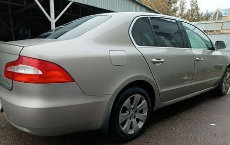 Skoda Superb III рестайлинг, 2010 год, 900 000 рублей, 10 фотография