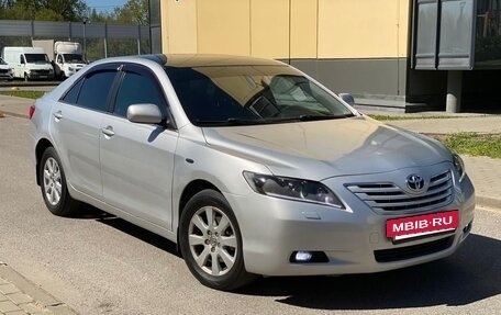 Toyota Camry, 2007 год, 925 000 рублей, 2 фотография