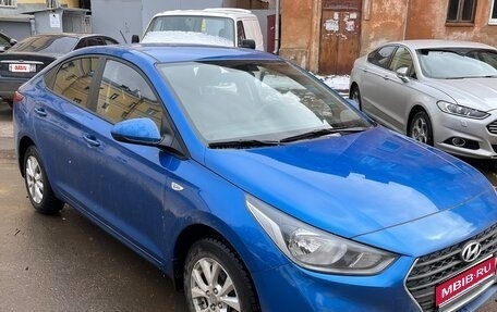 Hyundai Solaris II рестайлинг, 2018 год, 1 080 000 рублей, 1 фотография