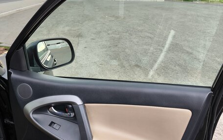 Toyota RAV4, 2010 год, 1 750 000 рублей, 24 фотография