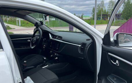 KIA Rio IV, 2021 год, 1 900 000 рублей, 7 фотография