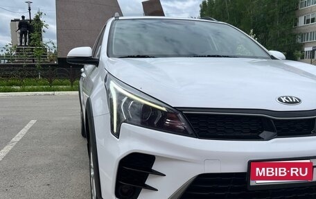 KIA Rio IV, 2021 год, 1 900 000 рублей, 2 фотография