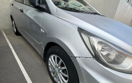 Hyundai Solaris II рестайлинг, 2013 год, 770 000 рублей, 13 фотография