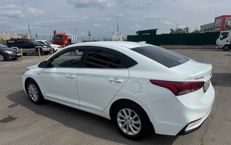 Hyundai Solaris II рестайлинг, 2017 год, 1 300 000 рублей, 3 фотография