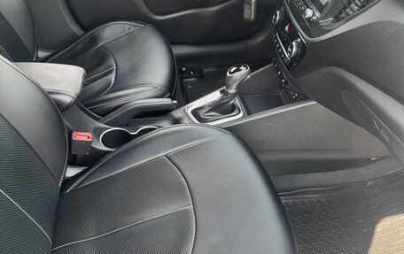 Hyundai Solaris II рестайлинг, 2017 год, 1 300 000 рублей, 14 фотография