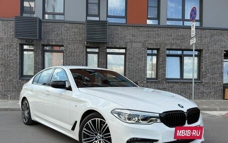 BMW 5 серия, 2019 год, 3 550 000 рублей, 2 фотография