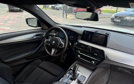 BMW 5 серия, 2019 год, 3 550 000 рублей, 28 фотография