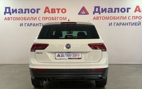 Volkswagen Tiguan II, 2018 год, 2 187 000 рублей, 4 фотография