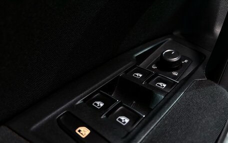 Volkswagen Tiguan II, 2018 год, 2 187 000 рублей, 9 фотография