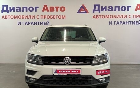 Volkswagen Tiguan II, 2018 год, 2 187 000 рублей, 2 фотография