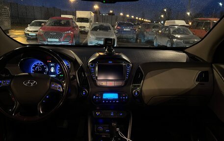 Hyundai ix35 I рестайлинг, 2013 год, 1 100 000 рублей, 13 фотография
