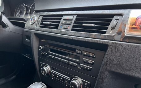BMW 3 серия, 2011 год, 1 200 000 рублей, 24 фотография