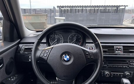 BMW 3 серия, 2011 год, 1 200 000 рублей, 22 фотография