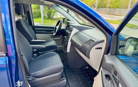 Dodge Caravan V, 2010 год, 1 299 000 рублей, 10 фотография