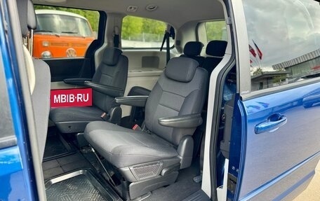 Dodge Caravan V, 2010 год, 1 299 000 рублей, 19 фотография