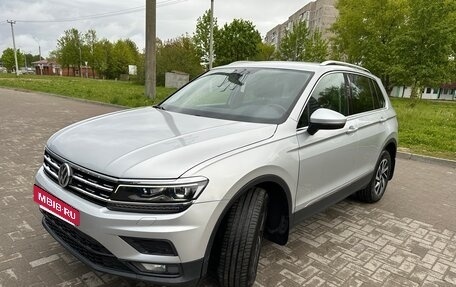 Volkswagen Tiguan II, 2017 год, 2 110 000 рублей, 2 фотография