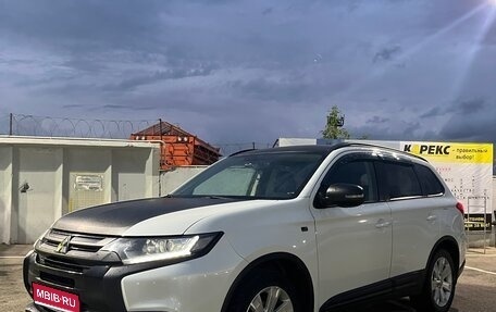 Mitsubishi Outlander III рестайлинг 3, 2016 год, 2 000 000 рублей, 1 фотография