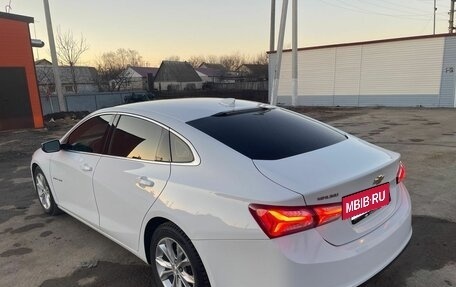 Chevrolet Malibu IX, 2018 год, 1 640 000 рублей, 3 фотография