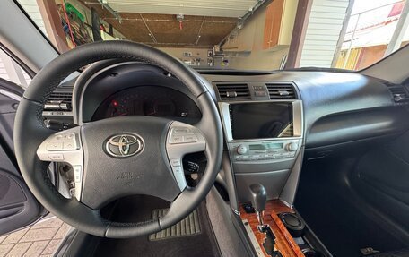 Toyota Camry, 2011 год, 1 300 000 рублей, 5 фотография