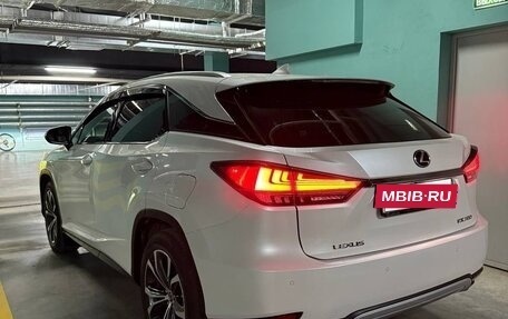 Lexus RX IV рестайлинг, 2019 год, 5 400 000 рублей, 6 фотография