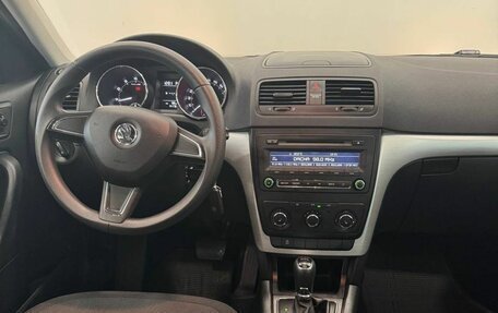 Skoda Yeti I рестайлинг, 2014 год, 1 095 000 рублей, 12 фотография