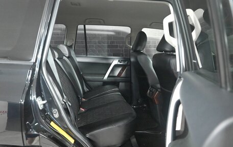 Toyota Land Cruiser Prado 150 рестайлинг 2, 2016 год, 4 670 000 рублей, 26 фотография