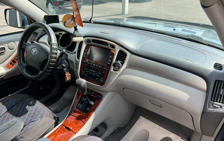 Toyota Highlander III, 2004 год, 2 229 000 рублей, 13 фотография