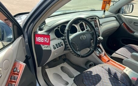 Toyota Highlander III, 2004 год, 2 229 000 рублей, 10 фотография