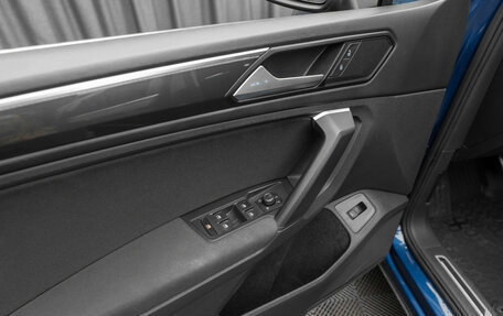 Volkswagen Tiguan II, 2020 год, 2 990 000 рублей, 17 фотография