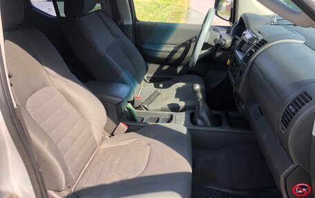 Nissan Navara (Frontier), 2011 год, 970 000 рублей, 5 фотография