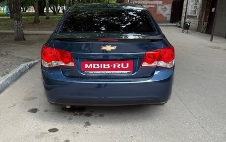 Chevrolet Cruze II, 2010 год, 650 000 рублей, 3 фотография