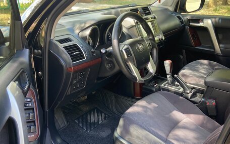 Toyota Land Cruiser Prado 150 рестайлинг 2, 2014 год, 3 680 000 рублей, 12 фотография