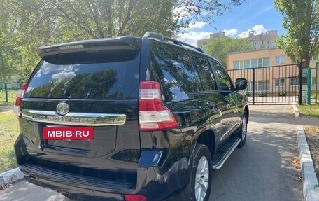 Toyota Land Cruiser Prado 150 рестайлинг 2, 2014 год, 3 680 000 рублей, 9 фотография