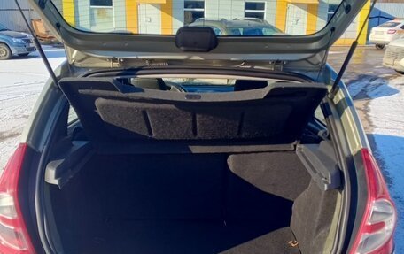 Renault Sandero I, 2013 год, 780 000 рублей, 12 фотография