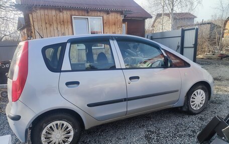 Mitsubishi Colt VI рестайлинг, 2005 год, 450 000 рублей, 5 фотография