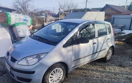 Mitsubishi Colt VI рестайлинг, 2005 год, 450 000 рублей, 2 фотография