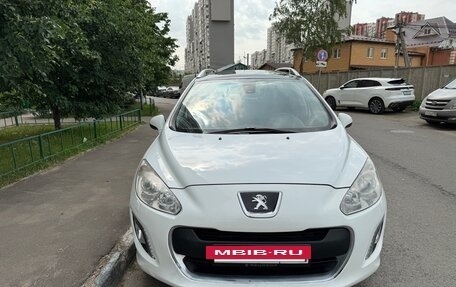 Peugeot 308 II, 2011 год, 605 000 рублей, 2 фотография