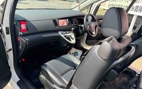 Toyota ISis I, 2013 год, 1 045 000 рублей, 19 фотография