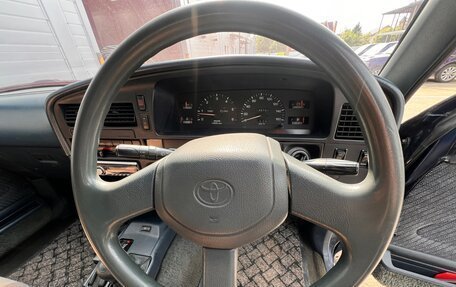 Toyota Hilux Surf III рестайлинг, 1992 год, 450 000 рублей, 14 фотография
