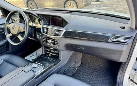 Mercedes-Benz E-Класс, 2010 год, 2 090 000 рублей, 7 фотография