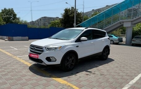 Ford Escape III, 2017 год, 1 700 000 рублей, 1 фотография