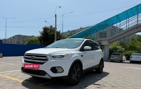 Ford Escape III, 2017 год, 1 700 000 рублей, 2 фотография