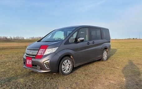 Honda Stepwgn IV, 2020 год, 2 000 000 рублей, 2 фотография