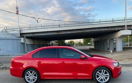Volkswagen Jetta VI, 2011 год, 985 000 рублей, 3 фотография