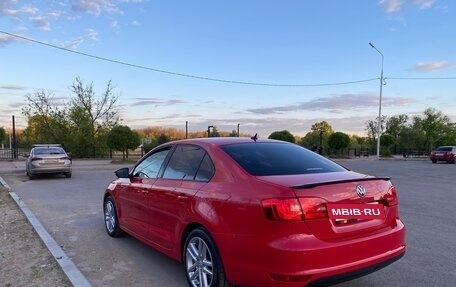 Volkswagen Jetta VI, 2011 год, 985 000 рублей, 5 фотография