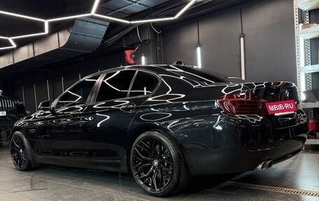 BMW 5 серия, 2014 год, 2 900 000 рублей, 3 фотография