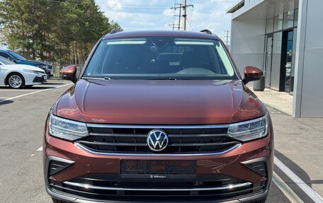 Volkswagen Tiguan II, 2021 год, 2 790 000 рублей, 3 фотография