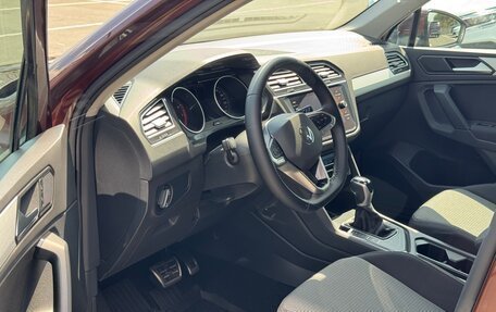Volkswagen Tiguan II, 2021 год, 2 790 000 рублей, 10 фотография