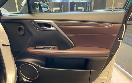 Lexus RX IV рестайлинг, 2019 год, 4 890 000 рублей, 19 фотография